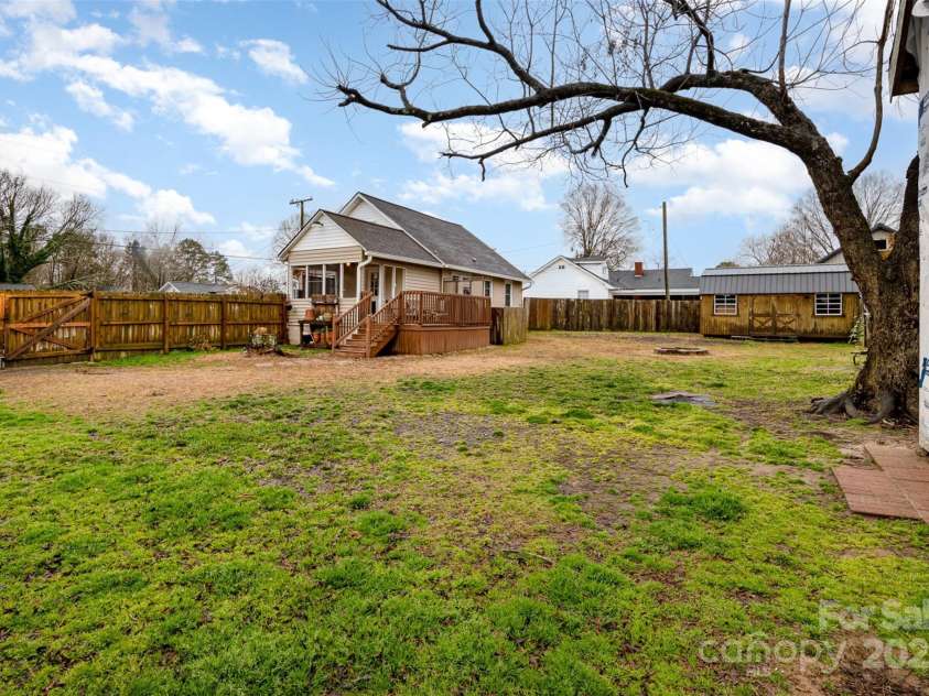 306 2nd Street, Cherryville, NC 28021.  MLS# CAR4222761, YatesRealty ID 3606. 