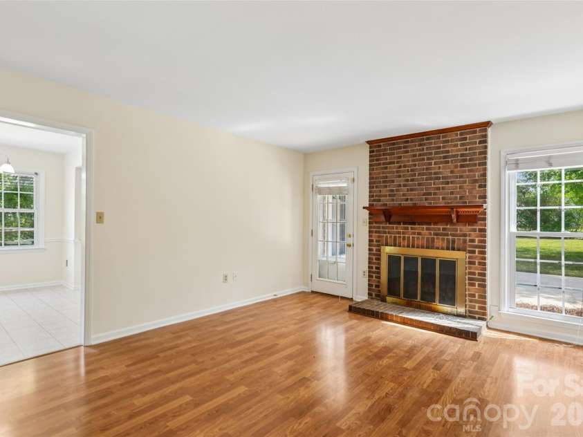 11616 Parks Farm Lane, Charlotte, NC 28277.  MLS# CAR4400042, YatesRealty ID 36060. 
