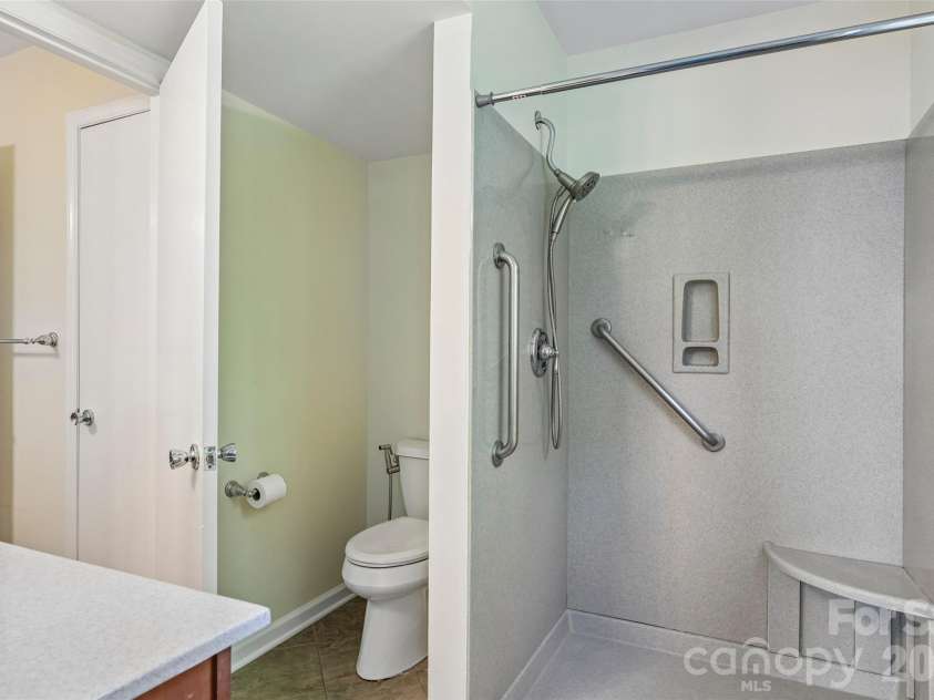 11616 Parks Farm Lane, Charlotte, NC 28277.  MLS# CAR4400042, YatesRealty ID 36060. 