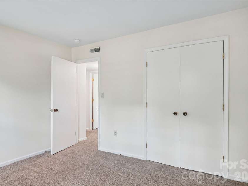 11616 Parks Farm Lane, Charlotte, NC 28277.  MLS# CAR4400042, YatesRealty ID 36060. 