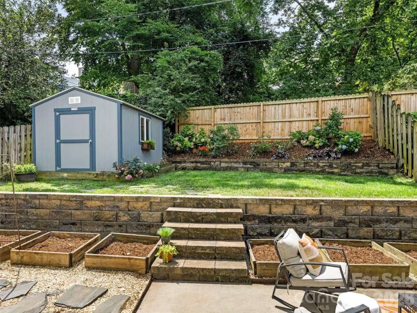 1412 Sumter Avenue, Charlotte, NC 28208.  MLS# CAR4401648, YatesRealty ID 36062. 