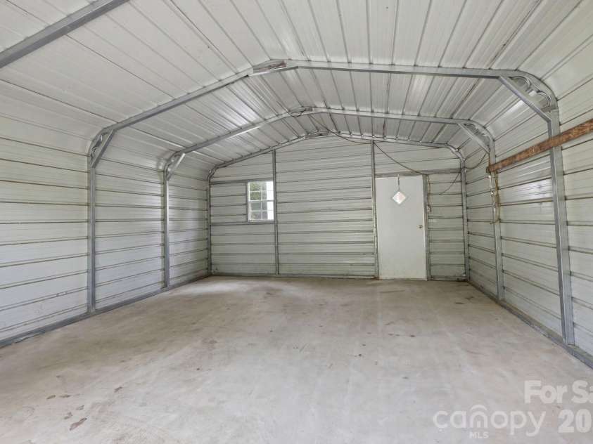 112 23rd Street, Newton, NC 28658.  MLS# CAR4400993, YatesRealty ID 36063. 