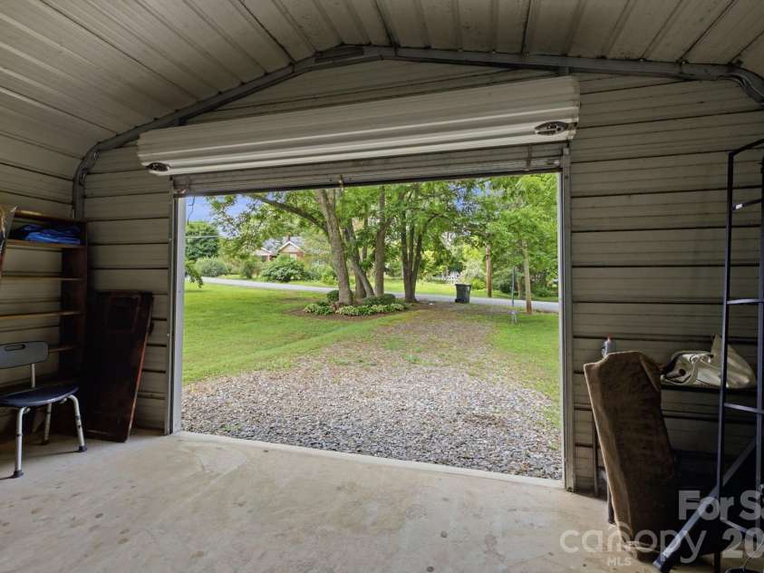 112 23rd Street, Newton, NC 28658.  MLS# CAR4400993, YatesRealty ID 36063. 