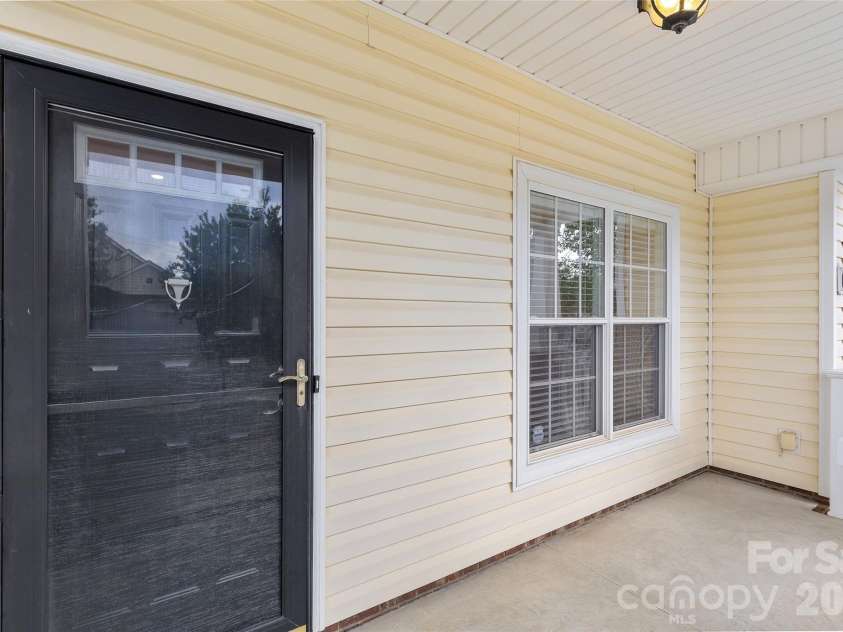 1017 Curry Way, Matthews, NC 28104.  MLS# CAR4402195, YatesRealty ID 36064. 
