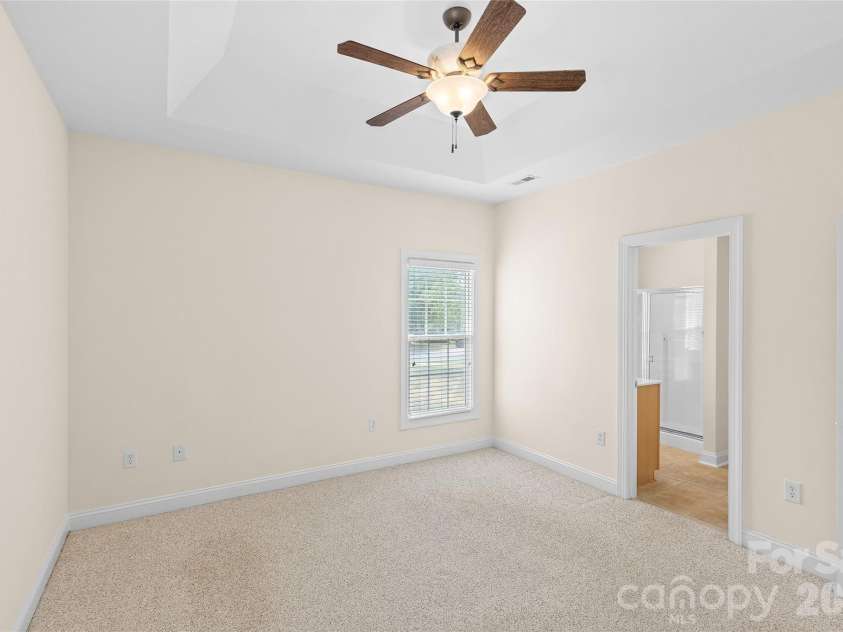 1017 Curry Way, Matthews, NC 28104.  MLS# CAR4402195, YatesRealty ID 36064. 