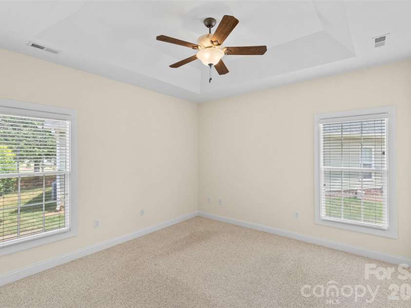 1017 Curry Way, Matthews, NC 28104.  MLS# CAR4402195, YatesRealty ID 36064. 