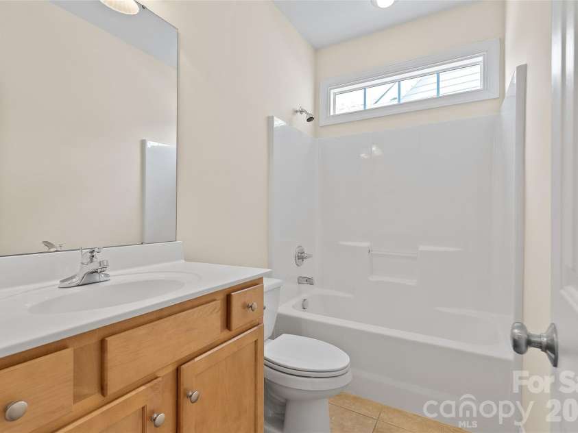 1017 Curry Way, Matthews, NC 28104.  MLS# CAR4402195, YatesRealty ID 36064. 