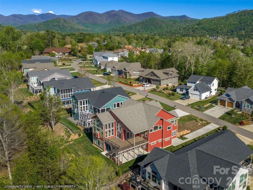 77 Al Dorf Drive, Weaverville, NC 28787.  MLS# CAR4396031, YatesRealty ID 36066. 
