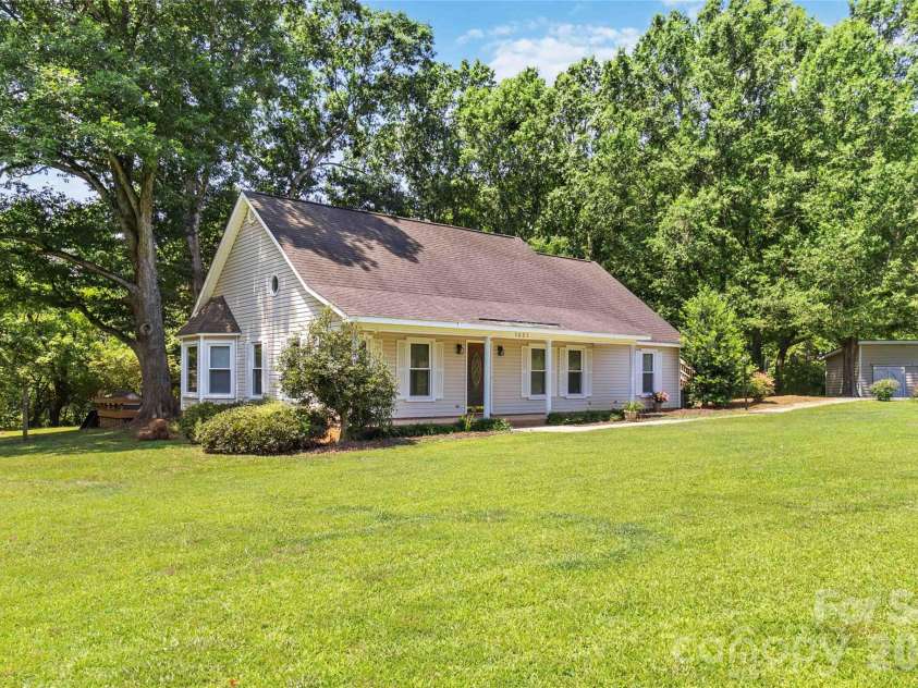 3005 Weddington Road, Monroe, NC 28110.  MLS# CAR4402031, YatesRealty ID 36067. 