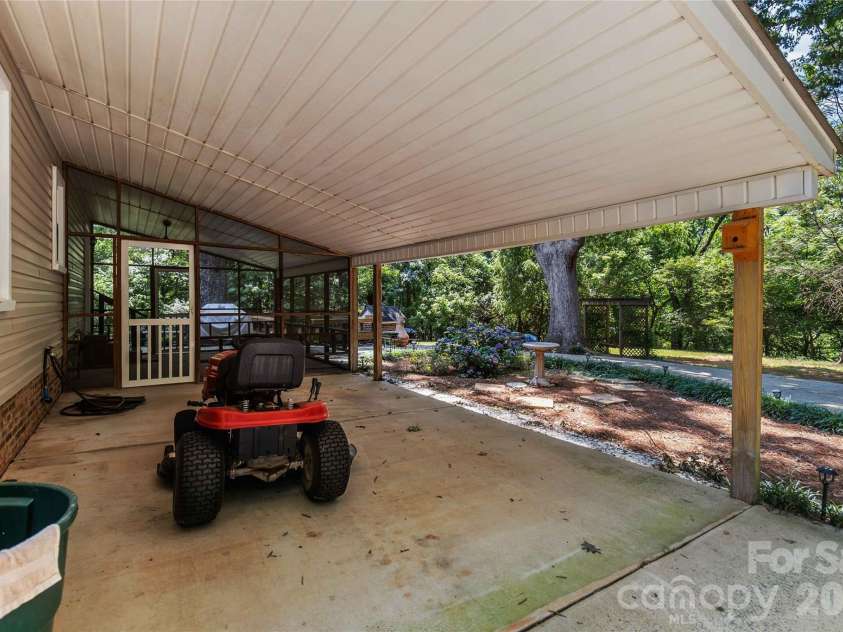 3005 Weddington Road, Monroe, NC 28110.  MLS# CAR4402031, YatesRealty ID 36067. 