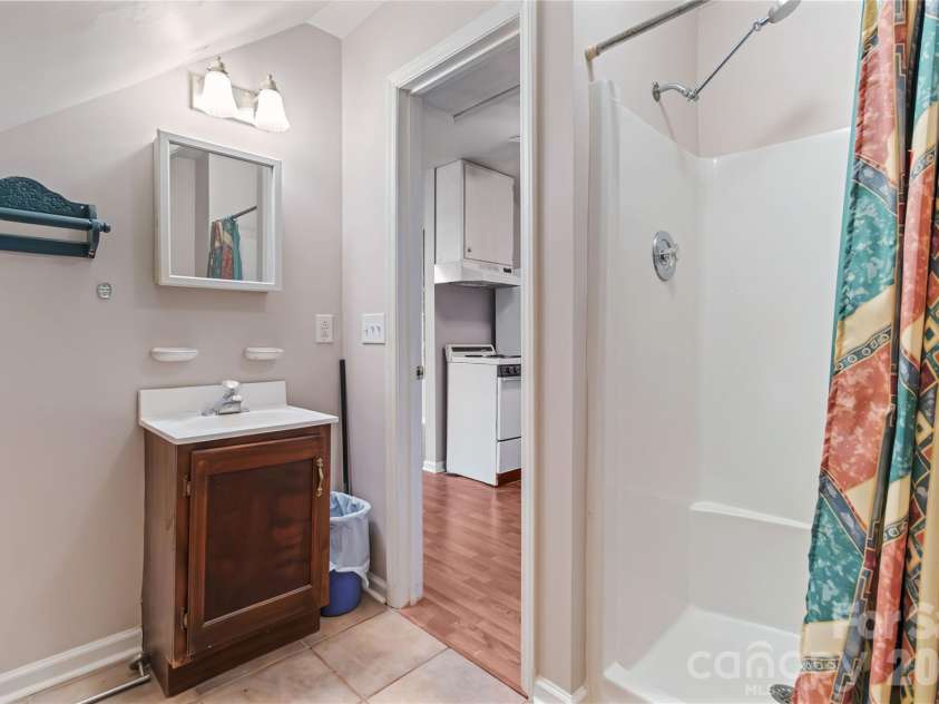 3005 Weddington Road, Monroe, NC 28110.  MLS# CAR4402031, YatesRealty ID 36067. Bathroom