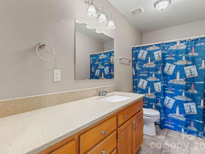 3005 Weddington Road, Monroe, NC 28110.  MLS# CAR4402031, YatesRealty ID 36067. Hall Bath