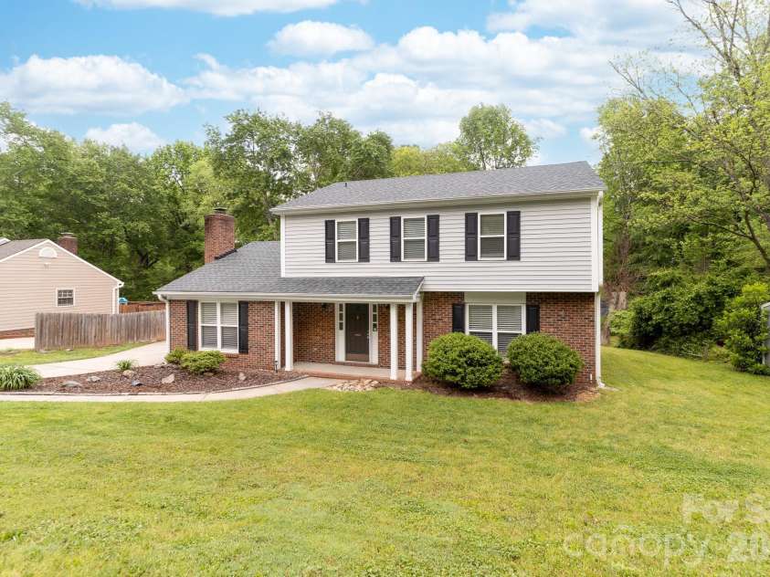 616 Silversmith Lane, Charlotte, NC 28270.  MLS# CAR4395156, YatesRealty ID 36068. 