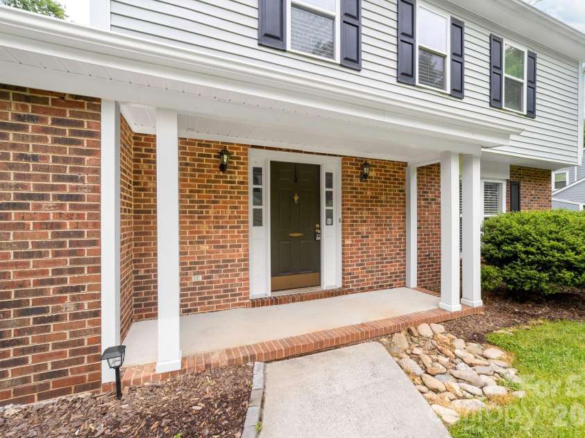 616 Silversmith Lane, Charlotte, NC 28270.  MLS# CAR4395156, YatesRealty ID 36068. 
