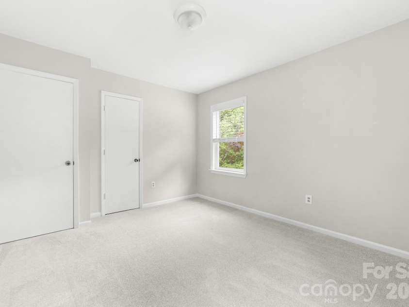 616 Silversmith Lane, Charlotte, NC 28270.  MLS# CAR4395156, YatesRealty ID 36068. 