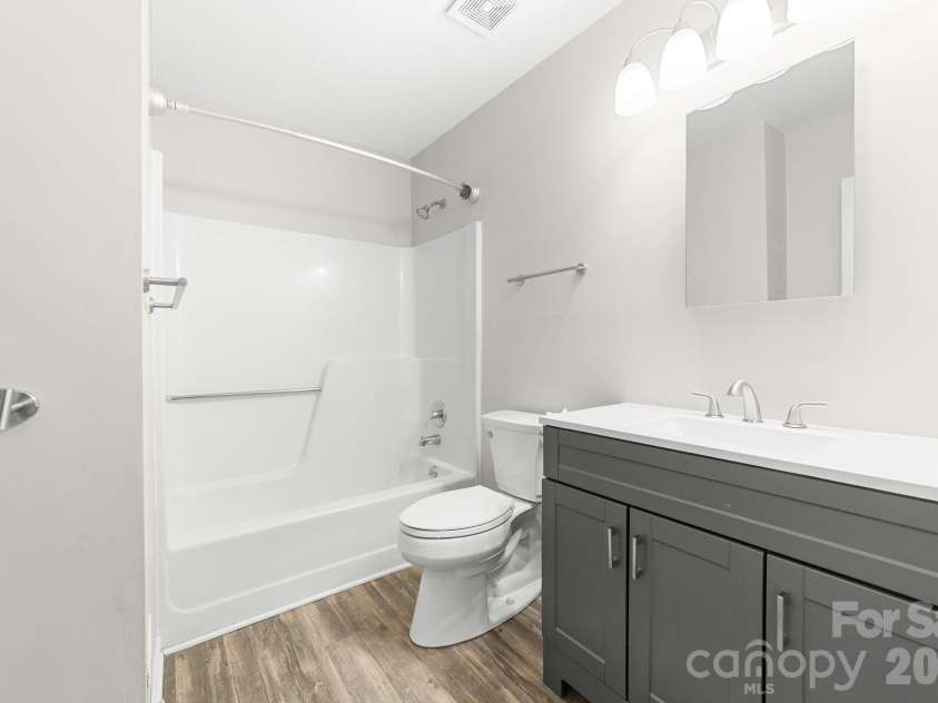 616 Silversmith Lane, Charlotte, NC 28270.  MLS# CAR4395156, YatesRealty ID 36068. 