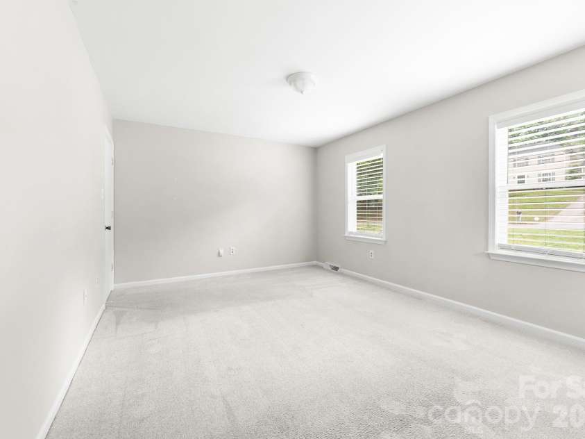 616 Silversmith Lane, Charlotte, NC 28270.  MLS# CAR4395156, YatesRealty ID 36068. 