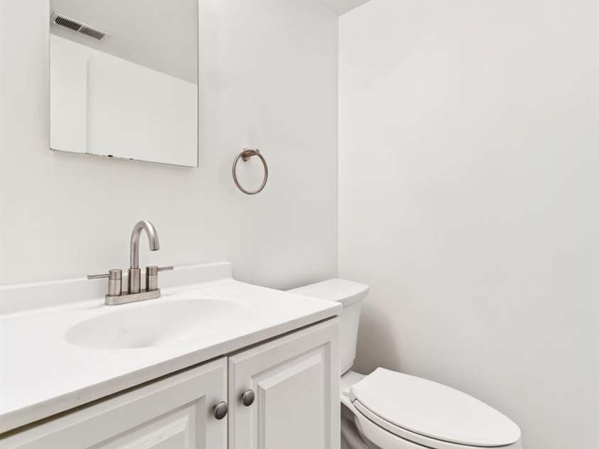 616 Silversmith Lane, Charlotte, NC 28270.  MLS# CAR4395156, YatesRealty ID 36068. 