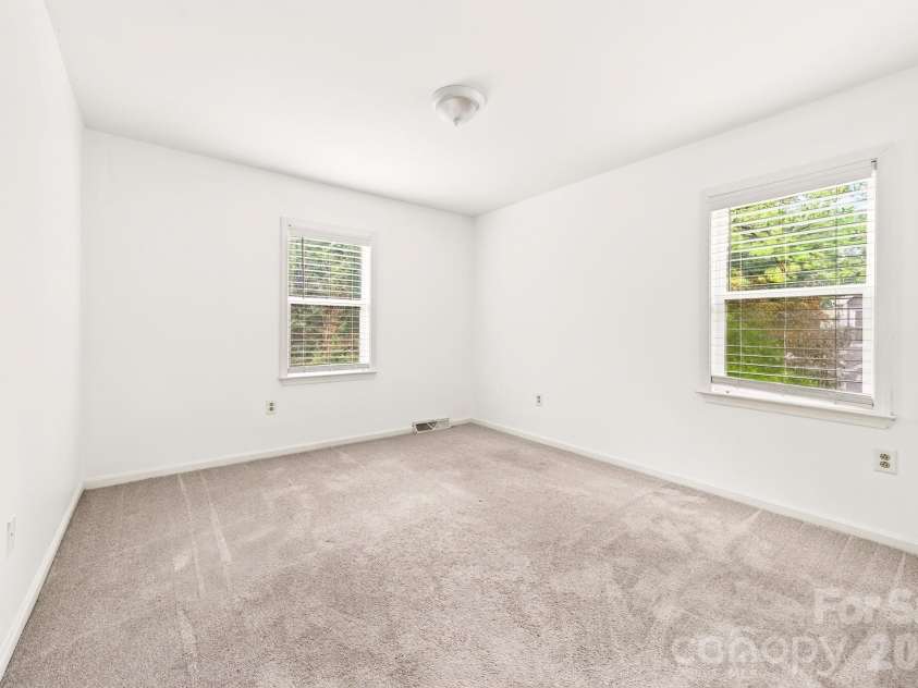 616 Silversmith Lane, Charlotte, NC 28270.  MLS# CAR4395156, YatesRealty ID 36068. 