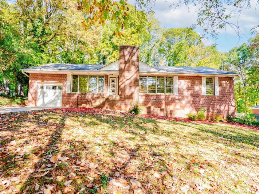 711 Groves Street, Kings Mountain, NC 28086.  MLS# CAR4318123, YatesRealty ID 3607. 
