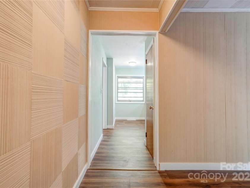 711 Groves Street, Kings Mountain, NC 28086.  MLS# CAR4318123, YatesRealty ID 3607. 
