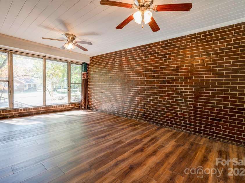 711 Groves Street, Kings Mountain, NC 28086.  MLS# CAR4318123, YatesRealty ID 3607. 
