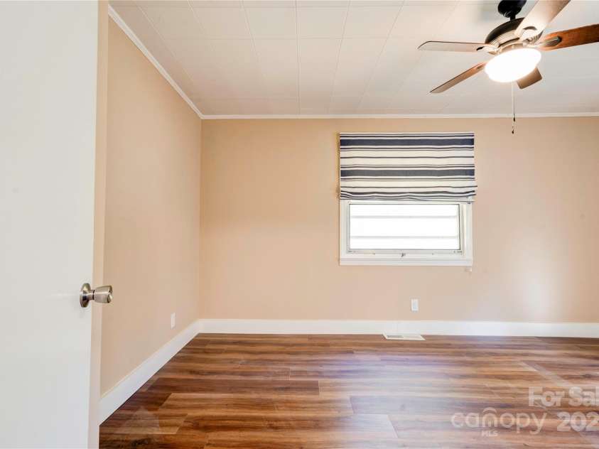 711 Groves Street, Kings Mountain, NC 28086.  MLS# CAR4318123, YatesRealty ID 3607. 