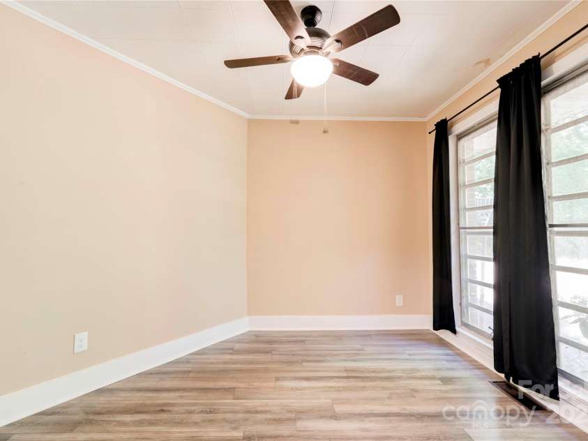 711 Groves Street, Kings Mountain, NC 28086.  MLS# CAR4318123, YatesRealty ID 3607. 