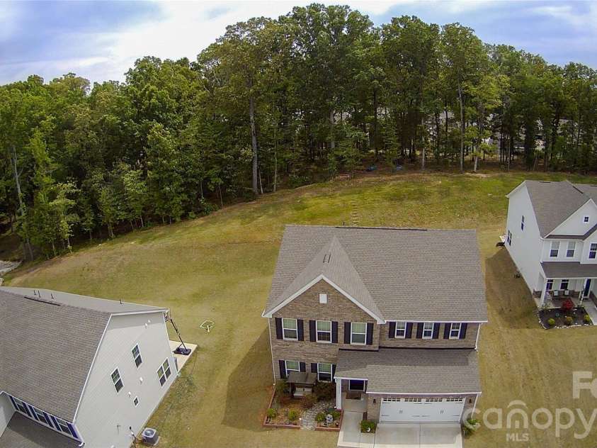 10158 Paper Birch Drive, Charlotte, NC 28215.  MLS# CAR4373913, YatesRealty ID 36070. Backyard