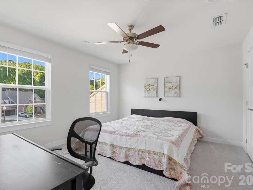 10158 Paper Birch Drive, Charlotte, NC 28215.  MLS# CAR4373913, YatesRealty ID 36070. Bedroom 1