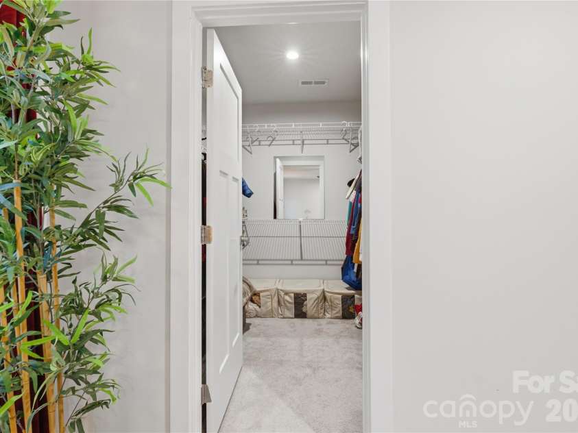 10158 Paper Birch Drive, Charlotte, NC 28215.  MLS# CAR4373913, YatesRealty ID 36070. Master Bedroom Closet