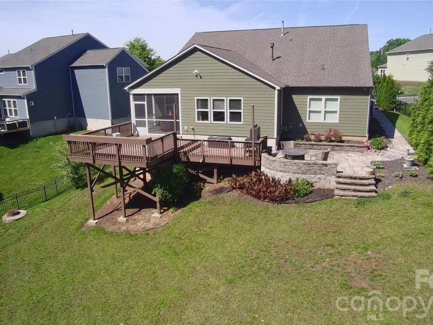 15738 Reynolds Drive, Indian Land, SC 29707.  MLS# CAR4377372, YatesRealty ID 36072. 