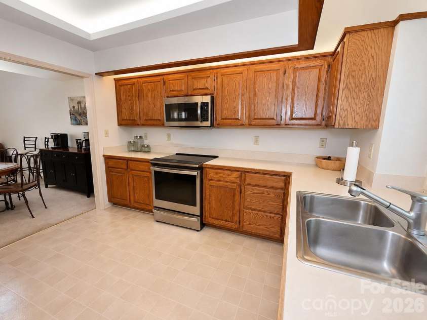 3675 Rock Bridge Drive, Conover, NC 28613.  MLS# CAR4392922, YatesRealty ID 36073. 