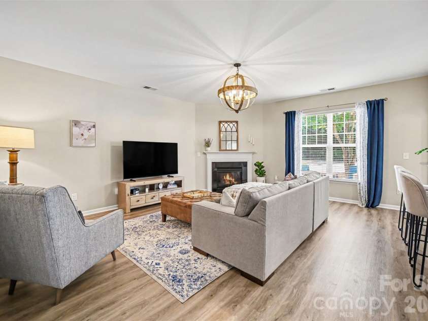 11319 Scottsman Trace Drive, Charlotte, NC 28273.  MLS# CAR4396344, YatesRealty ID 36075. 