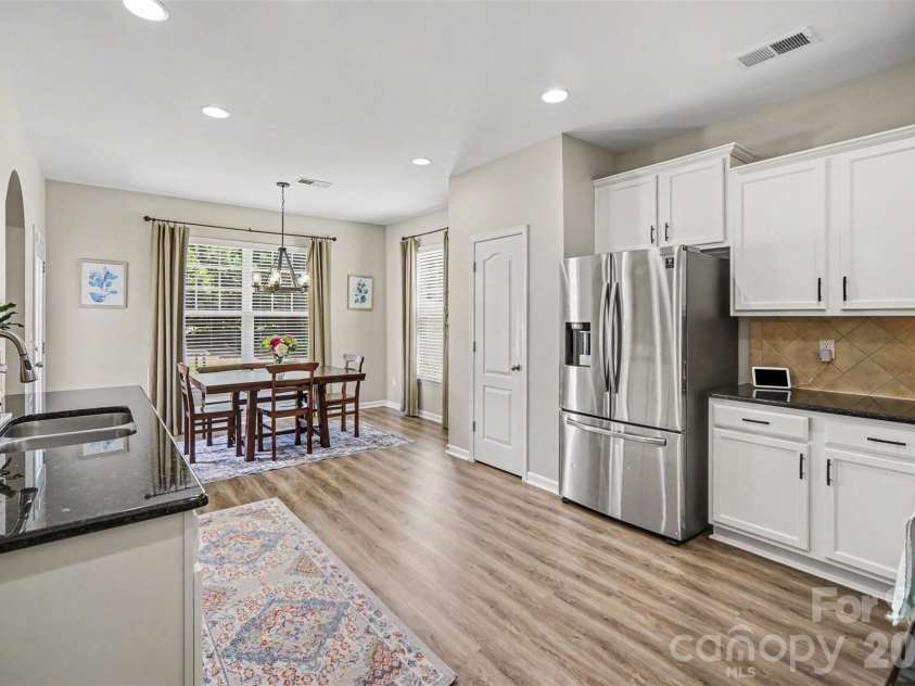 11319 Scottsman Trace Drive, Charlotte, NC 28273.  MLS# CAR4396344, YatesRealty ID 36075. 