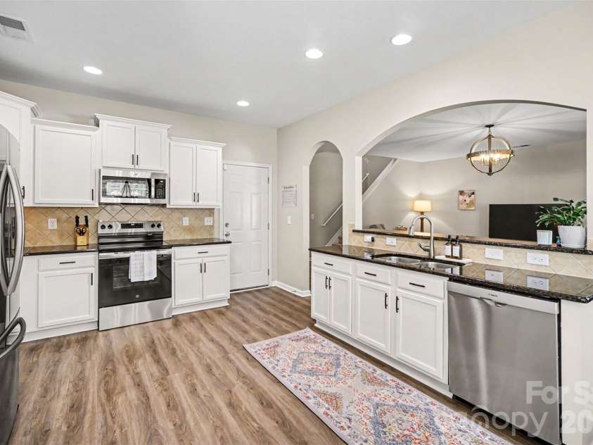 11319 Scottsman Trace Drive, Charlotte, NC 28273.  MLS# CAR4396344, YatesRealty ID 36075. 