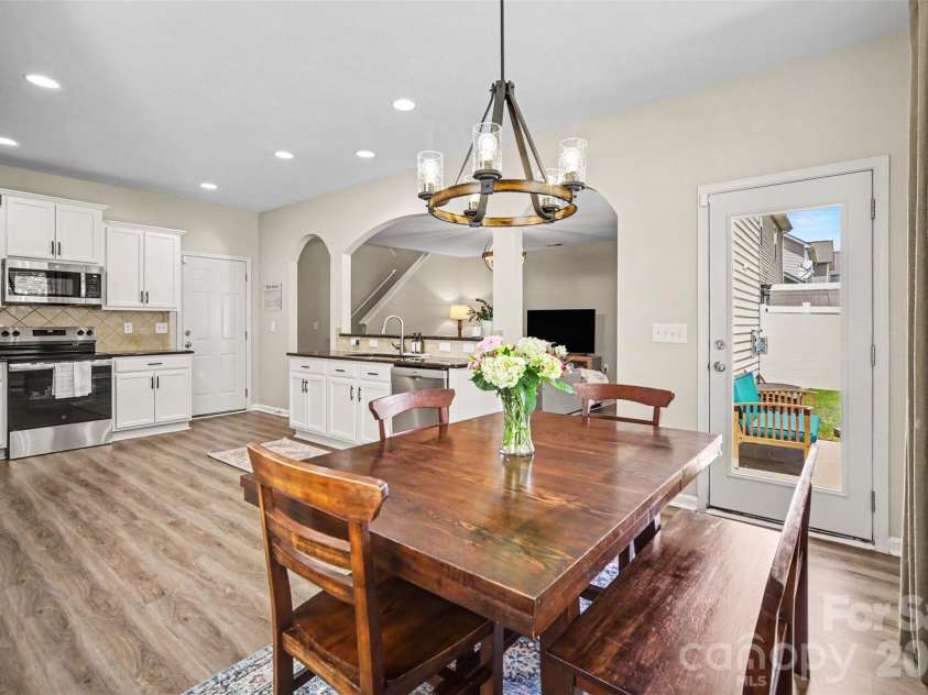 11319 Scottsman Trace Drive, Charlotte, NC 28273.  MLS# CAR4396344, YatesRealty ID 36075. 