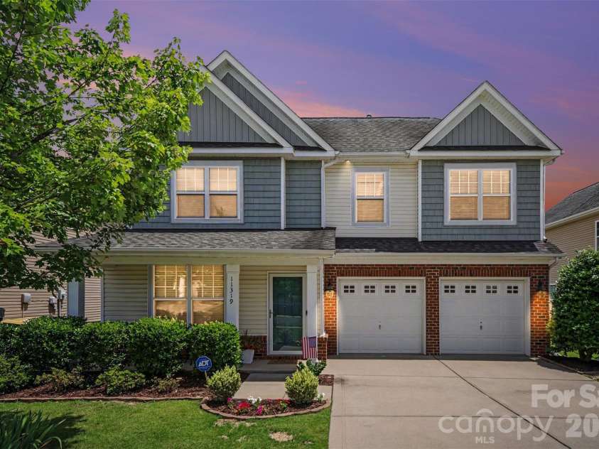 11319 Scottsman Trace Drive, Charlotte, NC 28273.  MLS# CAR4396344, YatesRealty ID 36075. 