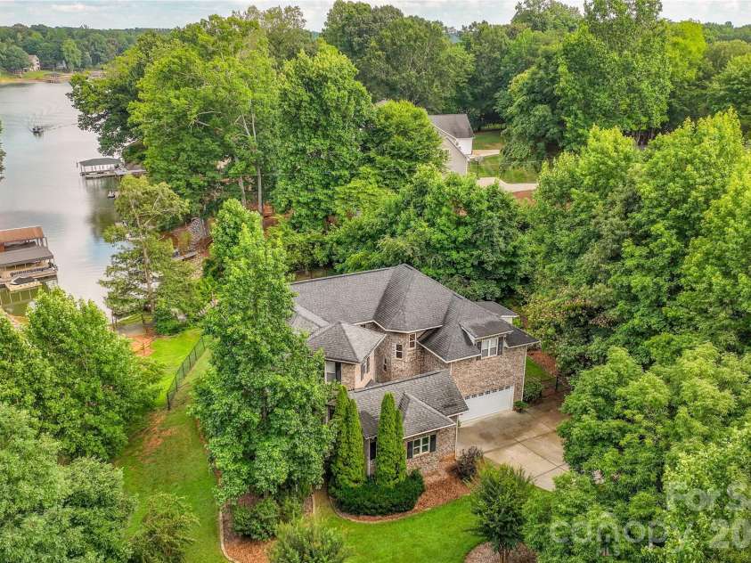 7365 Gabriel Street, Sherrills Ford, NC 28673.  MLS# CAR4391409, YatesRealty ID 36076. Just imagine. This can be yours