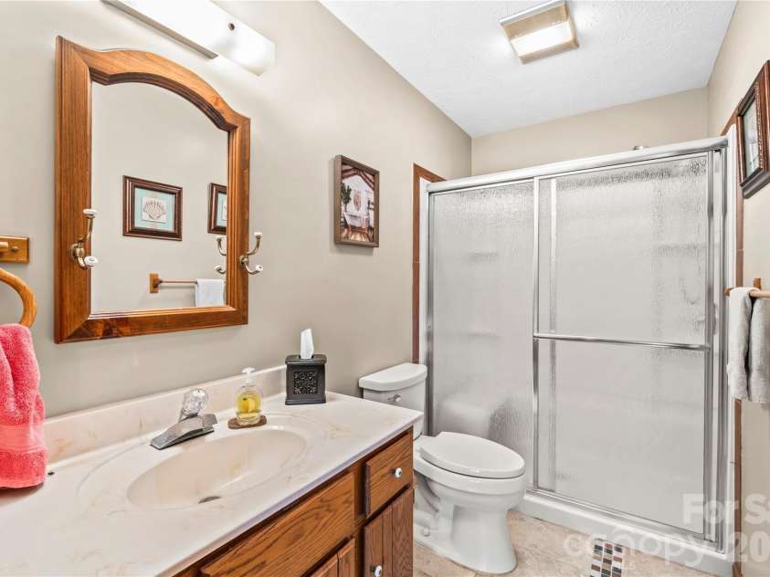 6 Kendra Road, Hendersonville, NC 28792.  MLS# CAR4397380, YatesRealty ID 36079. 
