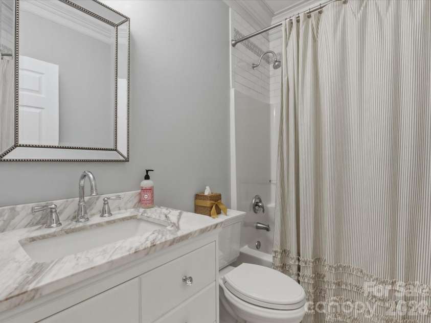 2289 Woodridge Drive, Fort Mill, SC 29715.  MLS# CAR4353971, YatesRealty ID 3608. 