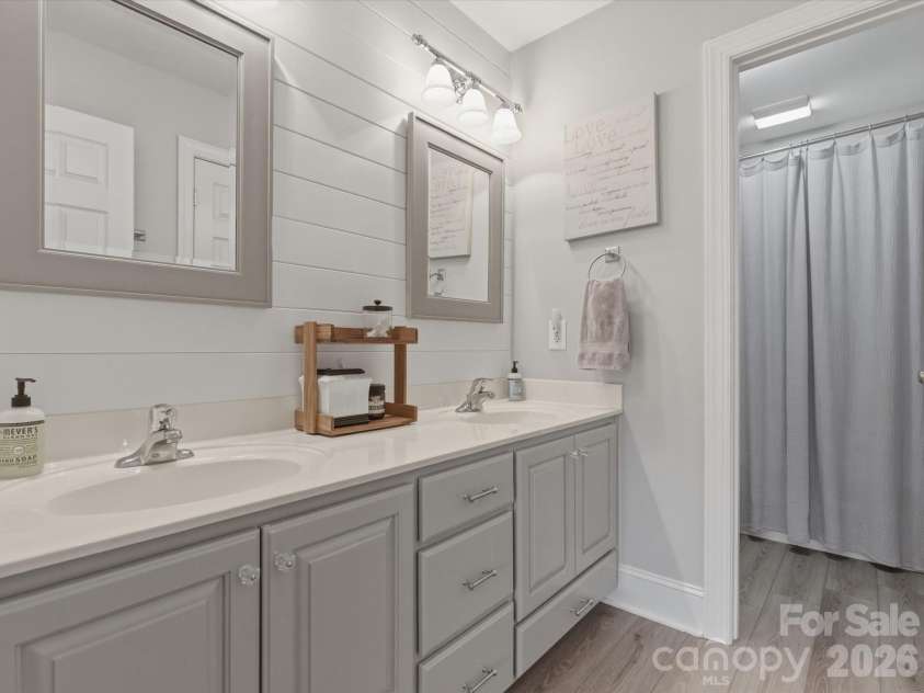 2289 Woodridge Drive, Fort Mill, SC 29715.  MLS# CAR4353971, YatesRealty ID 3608. 
