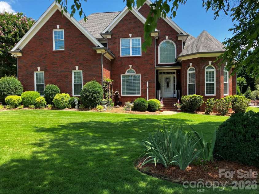 2289 Woodridge Drive, Fort Mill, SC 29715.  MLS# CAR4353971, YatesRealty ID 3608. 