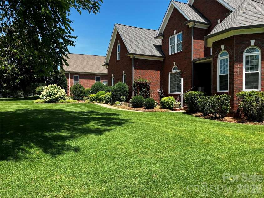 2289 Woodridge Drive, Fort Mill, SC 29715.  MLS# CAR4353971, YatesRealty ID 3608. 