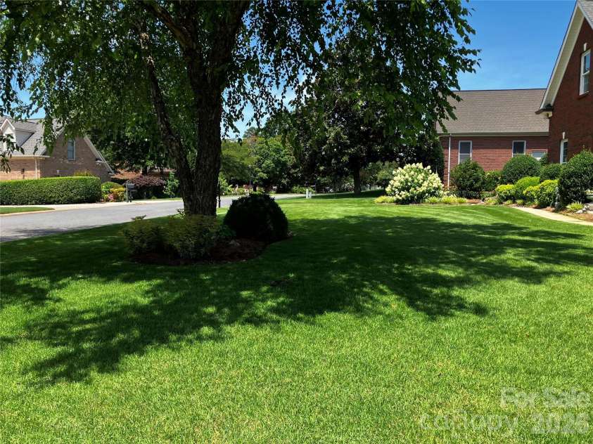 2289 Woodridge Drive, Fort Mill, SC 29715.  MLS# CAR4353971, YatesRealty ID 3608. 