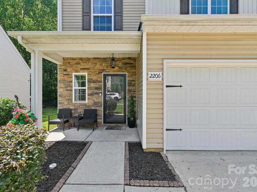 2206 Turtle Point Road, Charlotte, NC 28262.  MLS# CAR4393801, YatesRealty ID 36081. 