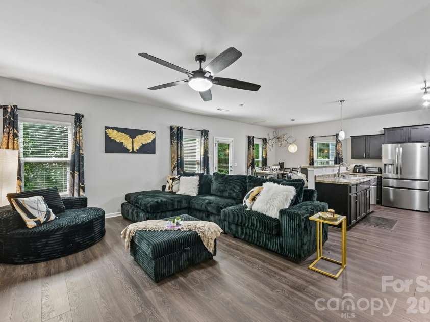 2206 Turtle Point Road, Charlotte, NC 28262.  MLS# CAR4393801, YatesRealty ID 36081. 