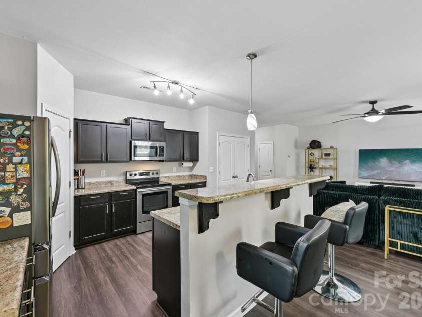 2206 Turtle Point Road, Charlotte, NC 28262.  MLS# CAR4393801, YatesRealty ID 36081. 