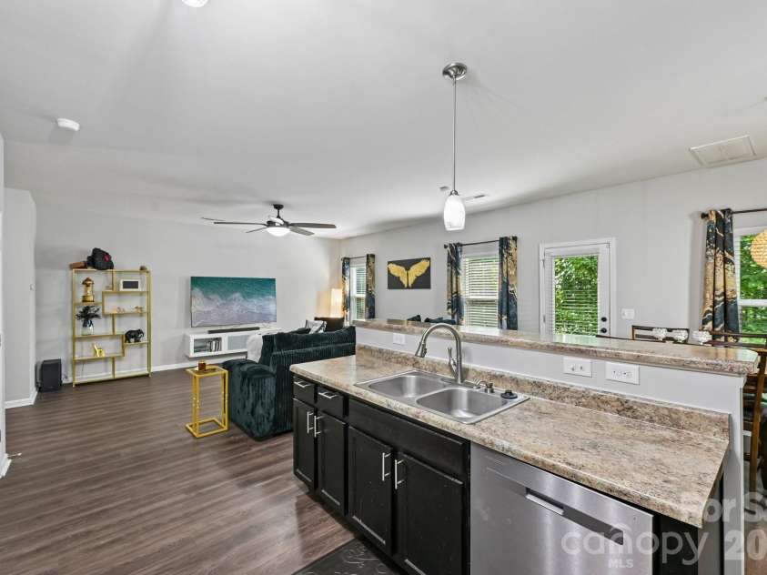 2206 Turtle Point Road, Charlotte, NC 28262.  MLS# CAR4393801, YatesRealty ID 36081. 