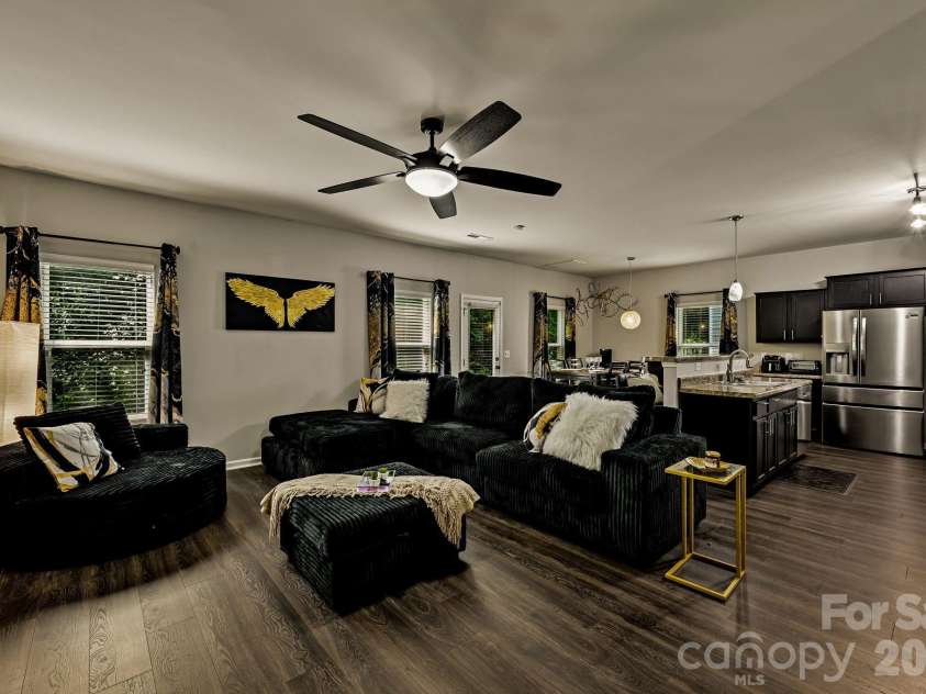 2206 Turtle Point Road, Charlotte, NC 28262.  MLS# CAR4393801, YatesRealty ID 36081. 